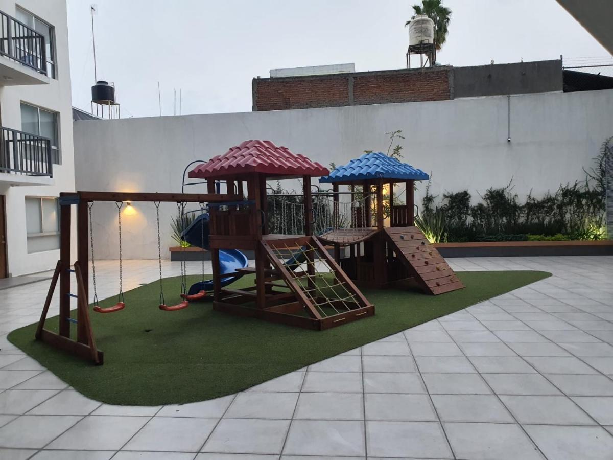 Departamento Nuevo Y Centrico Con Ambiente Familiar En Guadalajara Apartment Exterior foto